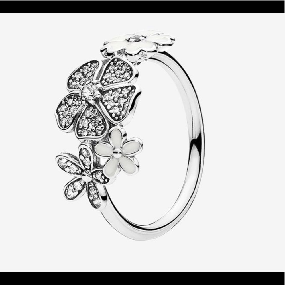 Pandora Flower ring